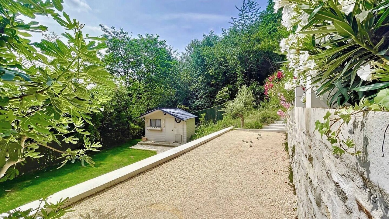 Photo of Outdoor in Le Plessis-Robinson