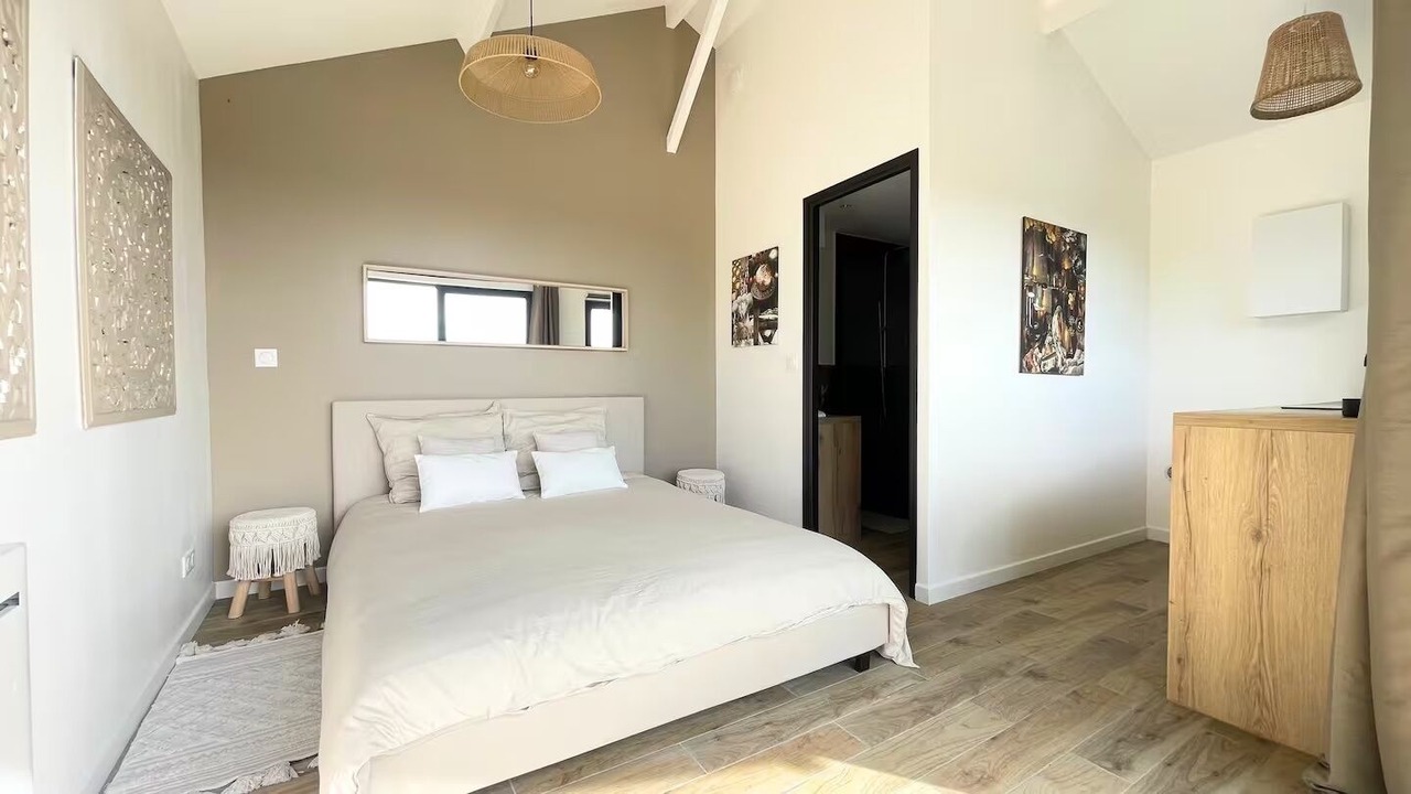 Photo of Bedroom in Le Plessis-Robinson