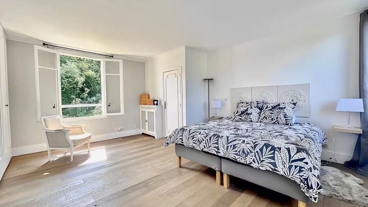 Photo of Bedroom in Le Plessis-Robinson