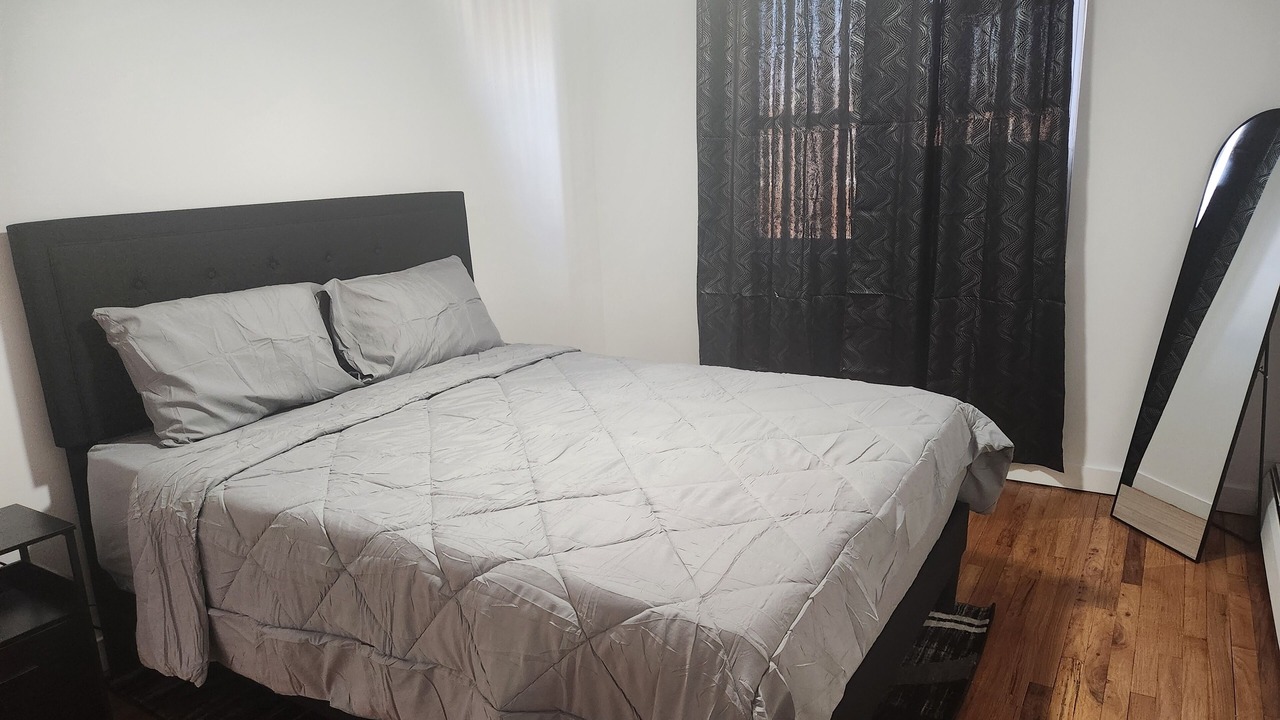 Photo of Bedroom in Canarsie