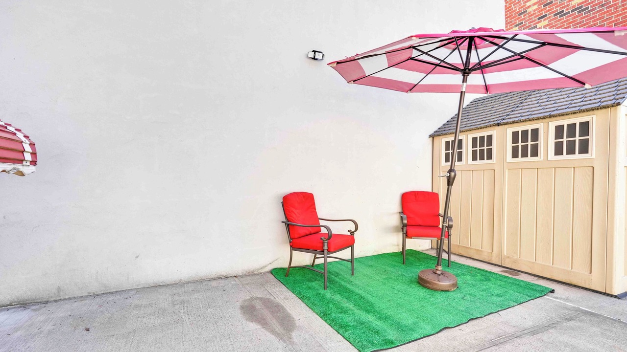 Photo of Patio Balcony in Canarsie