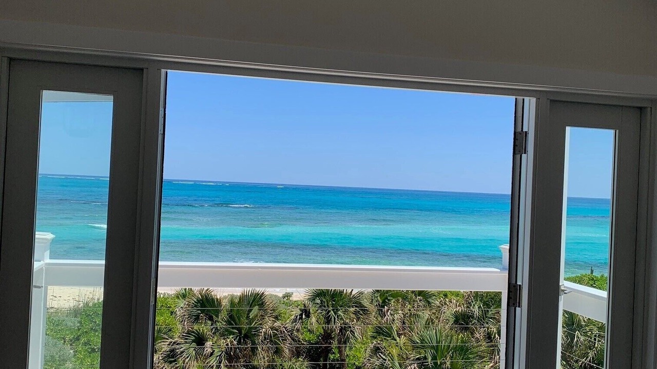 Photo of Patio Balcony in Green Turtle Cay