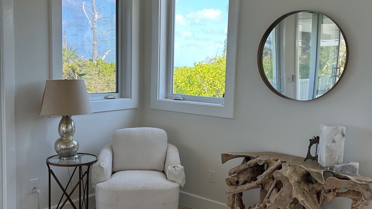 Photo of Livingroom in Green Turtle Cay