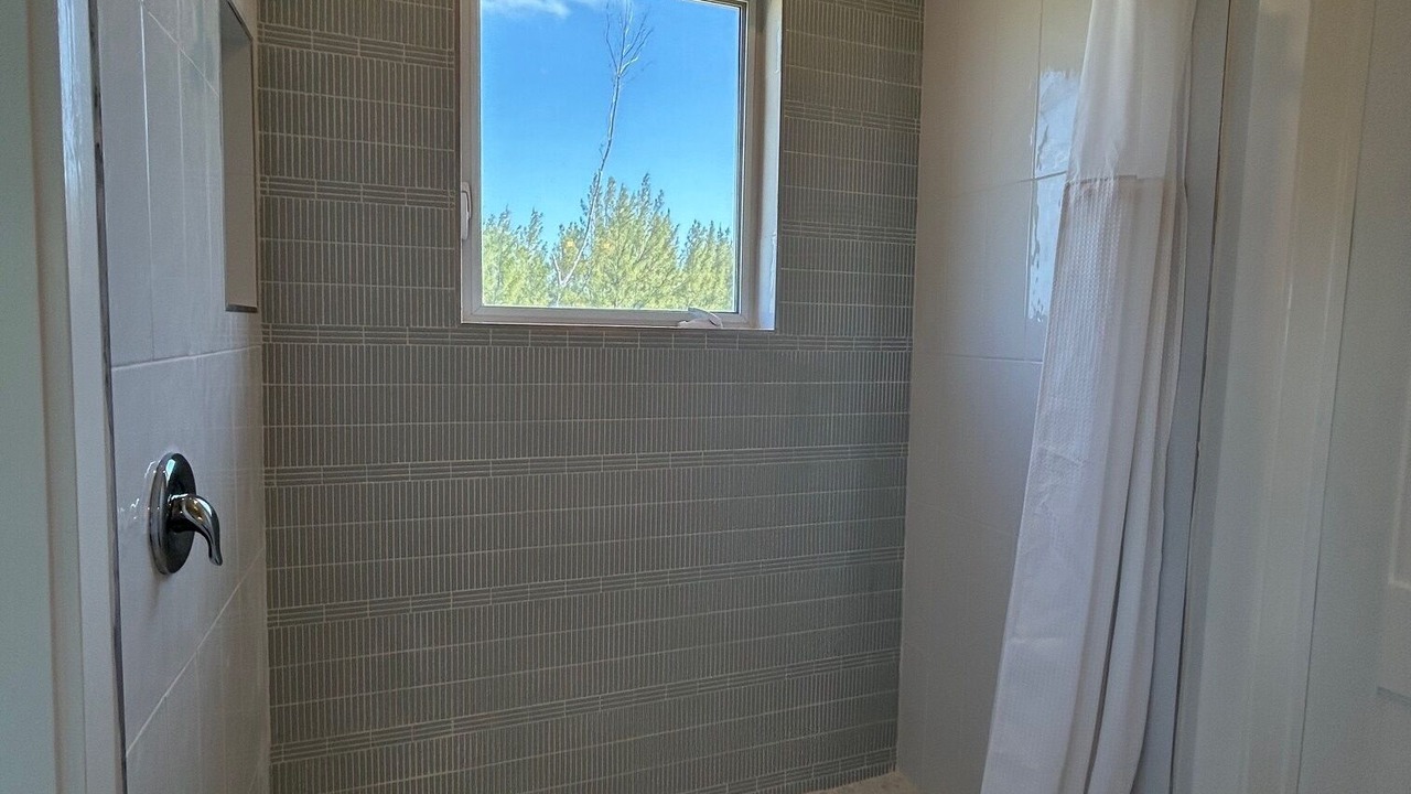 Photo of Bathroom in Green Turtle Cay