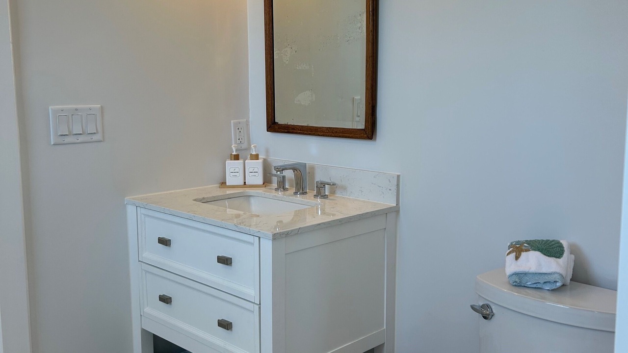 Photo of Bathroom in Green Turtle Cay