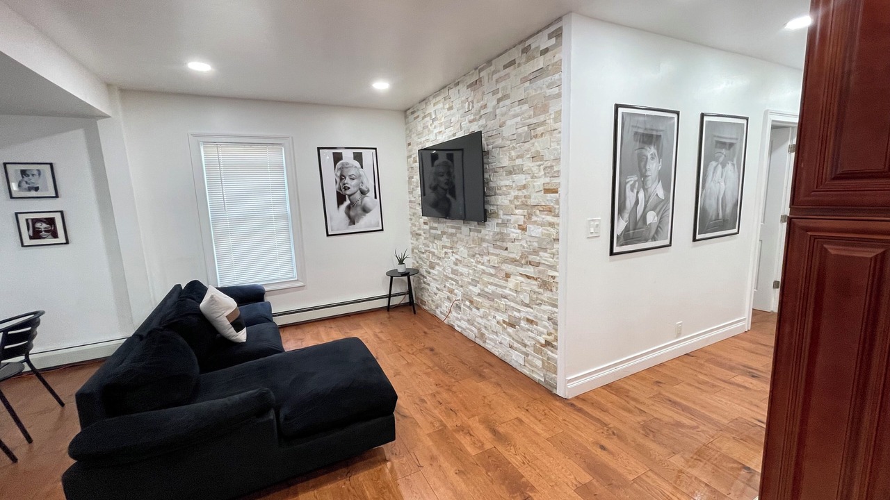 Photo of Livingroom in Queens