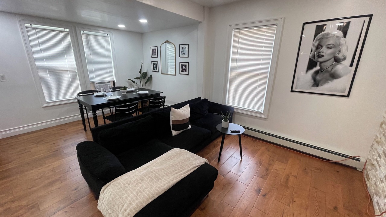 Photo of Livingroom in Queens