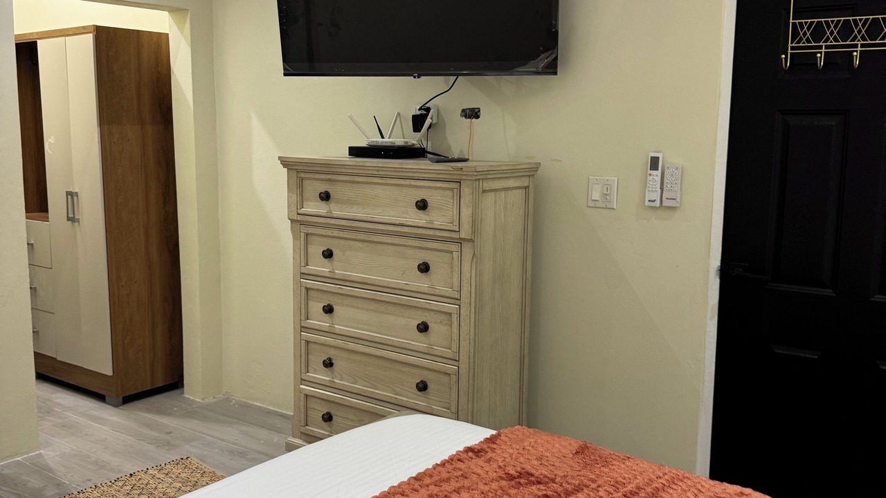 Photo of Bedroom in Hellshire