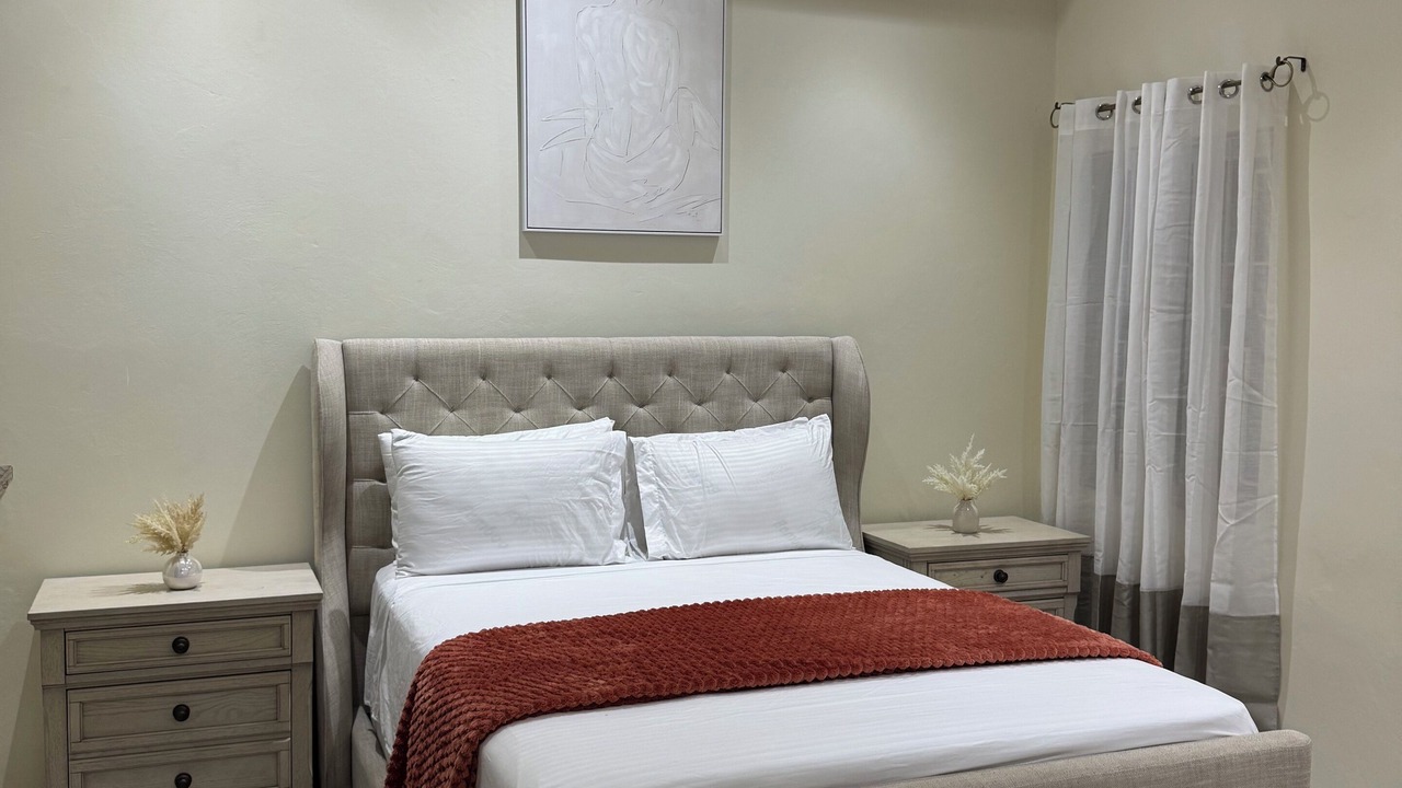 Photo of Bedroom in Hellshire