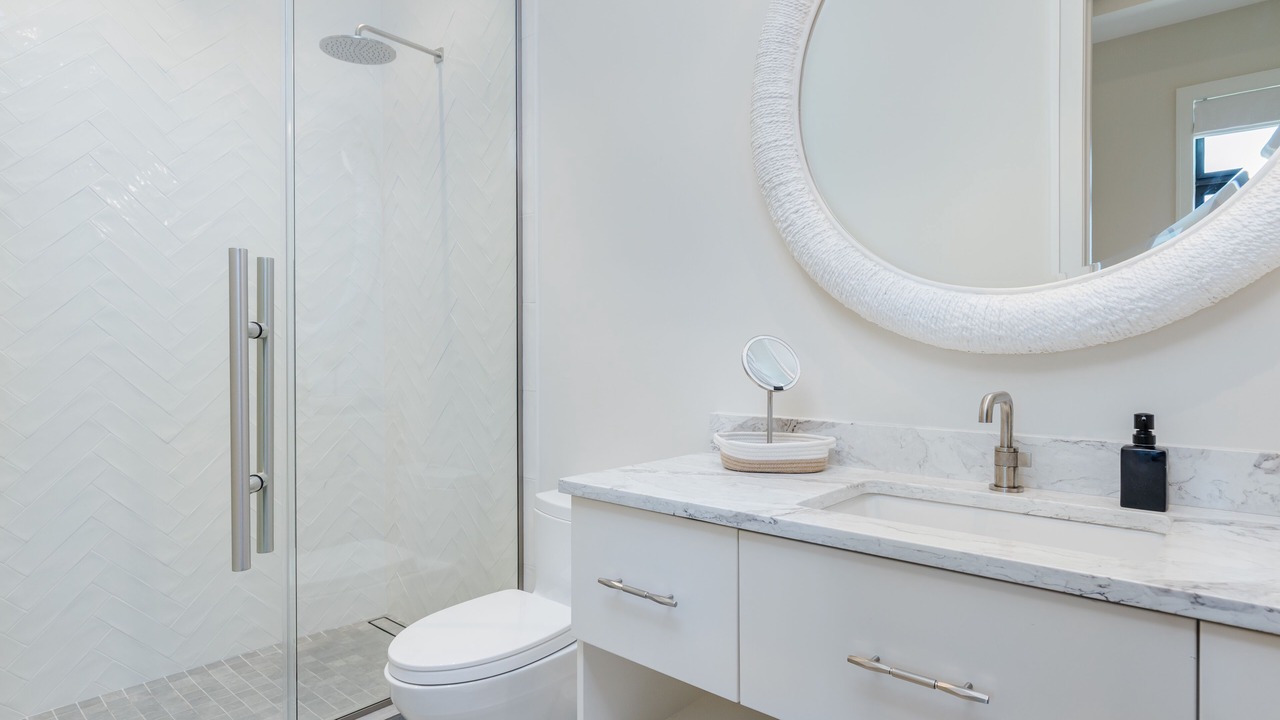 Photo of Bathroom in Staniel Cay