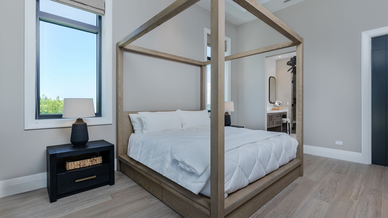 Photo of Bedroom in Staniel Cay