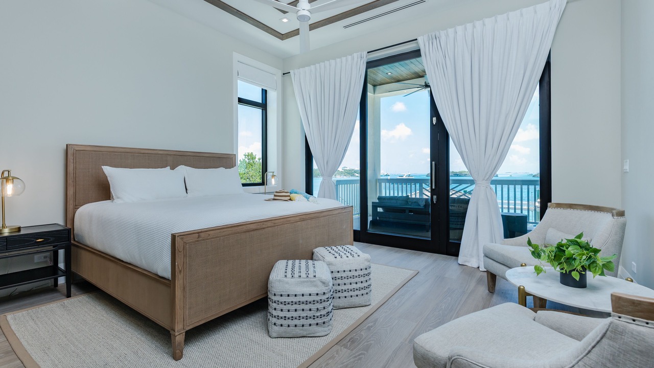 Photo of Bedroom in Staniel Cay