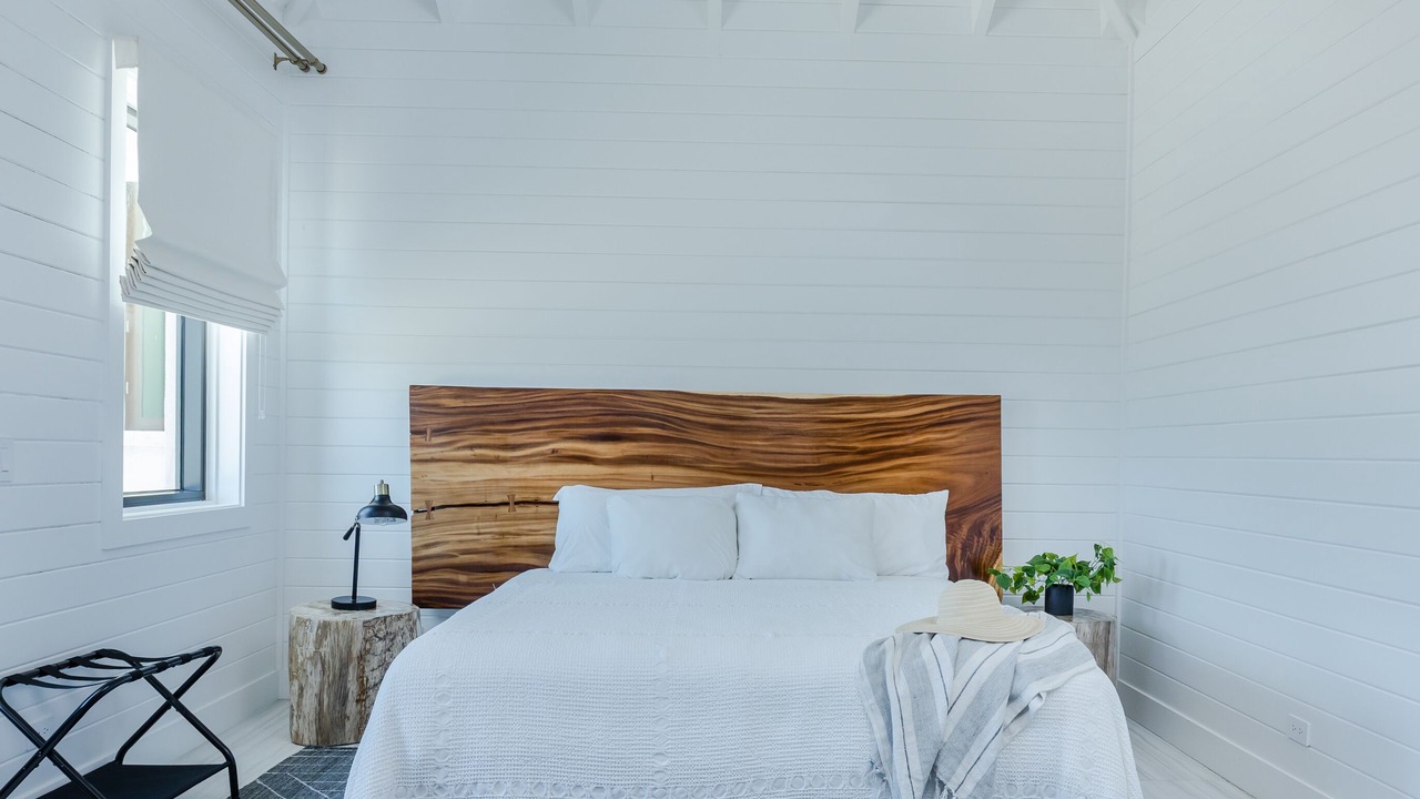 Photo of Bedroom in Staniel Cay