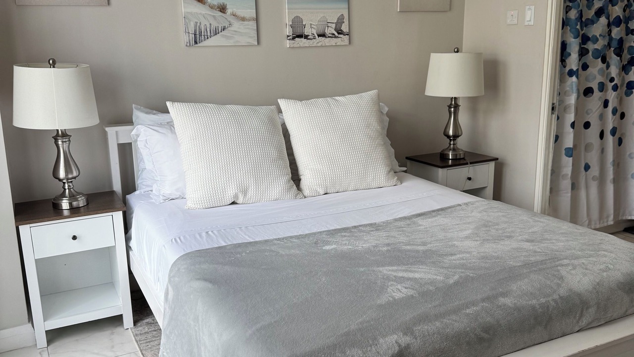 Photo of Bedroom in Beverly Hills
