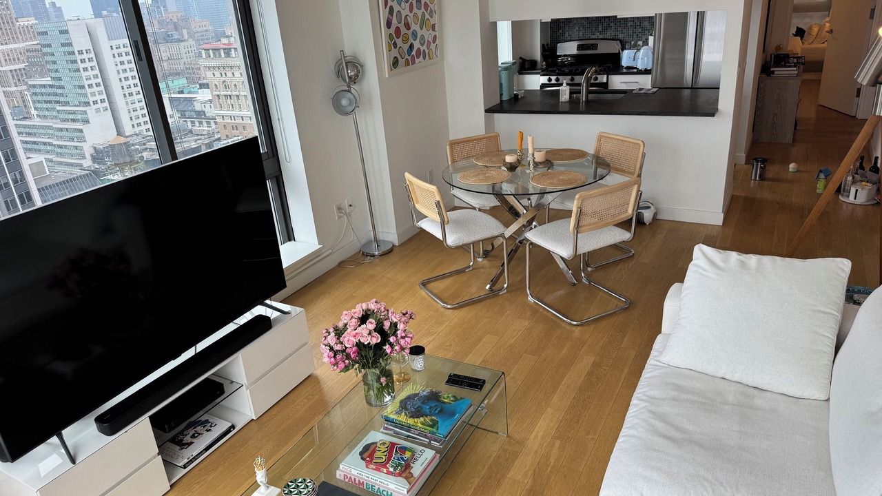 Photo of Livingroom in Midtown