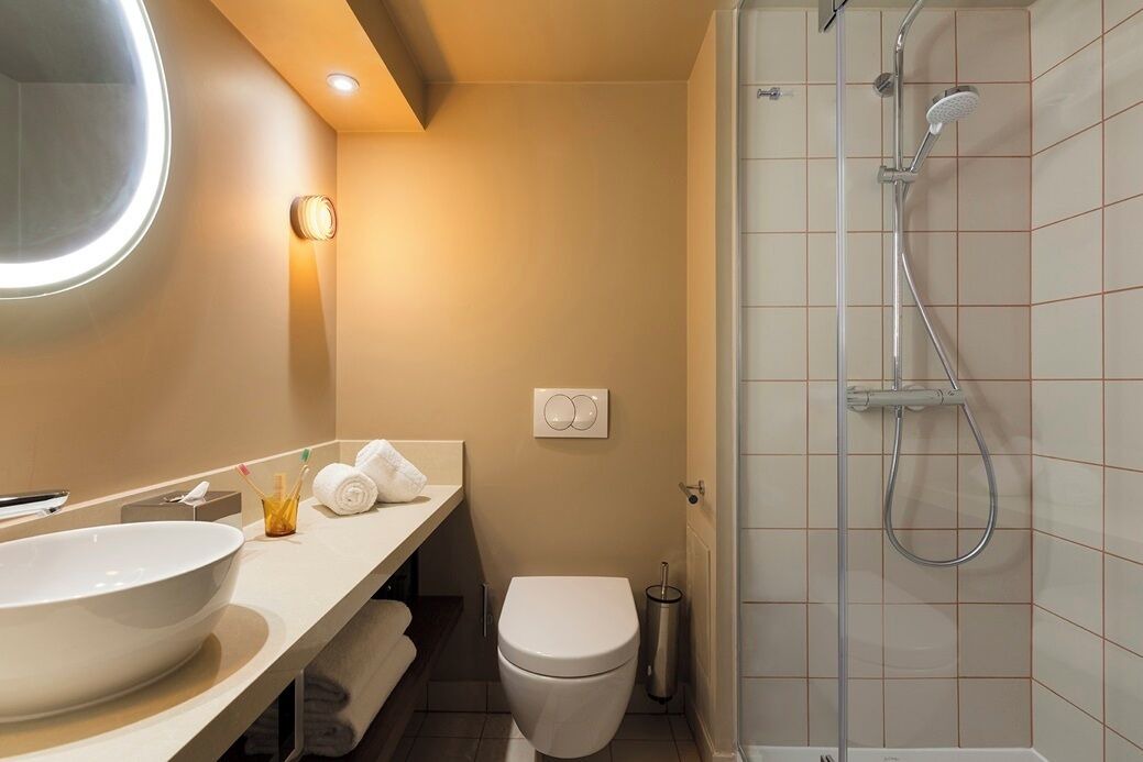 Photo of Bathroom in 20th Arrondissement