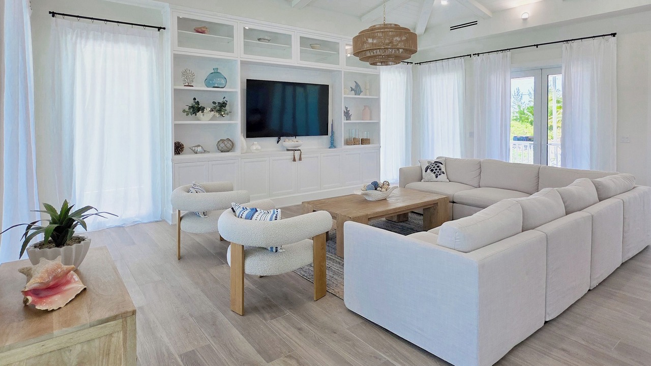 Photo of Livingroom in Treasure Cay