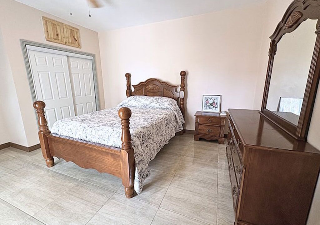 Photo of Bedroom in Mango Walk