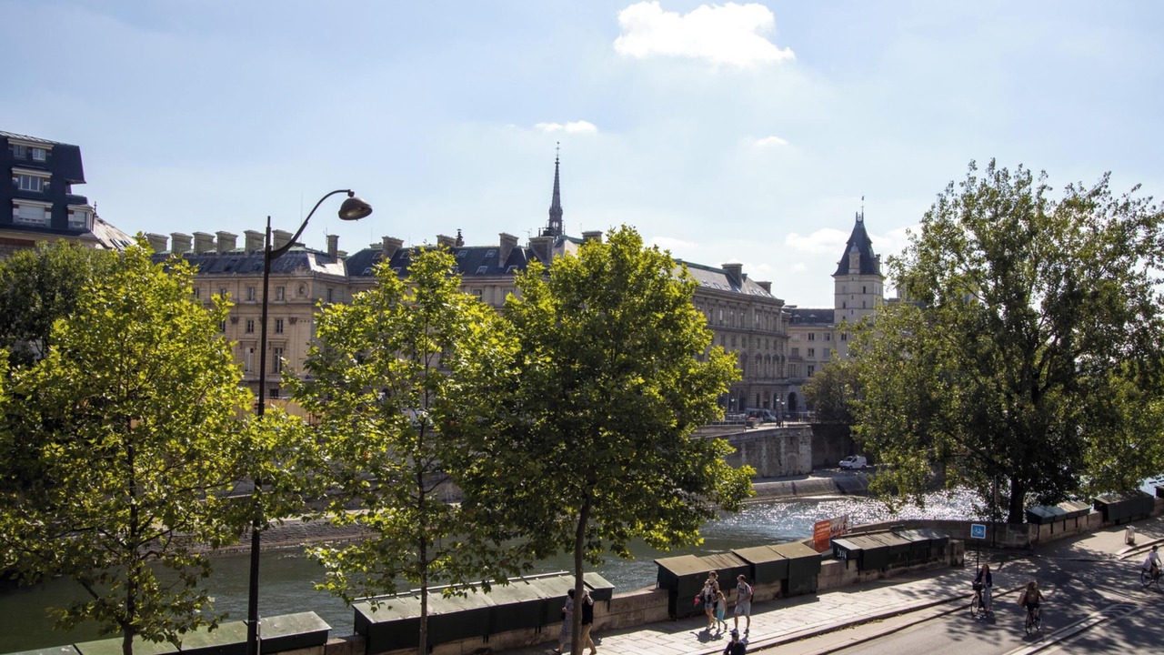 Photo of Others in Quartier de la Monnaie