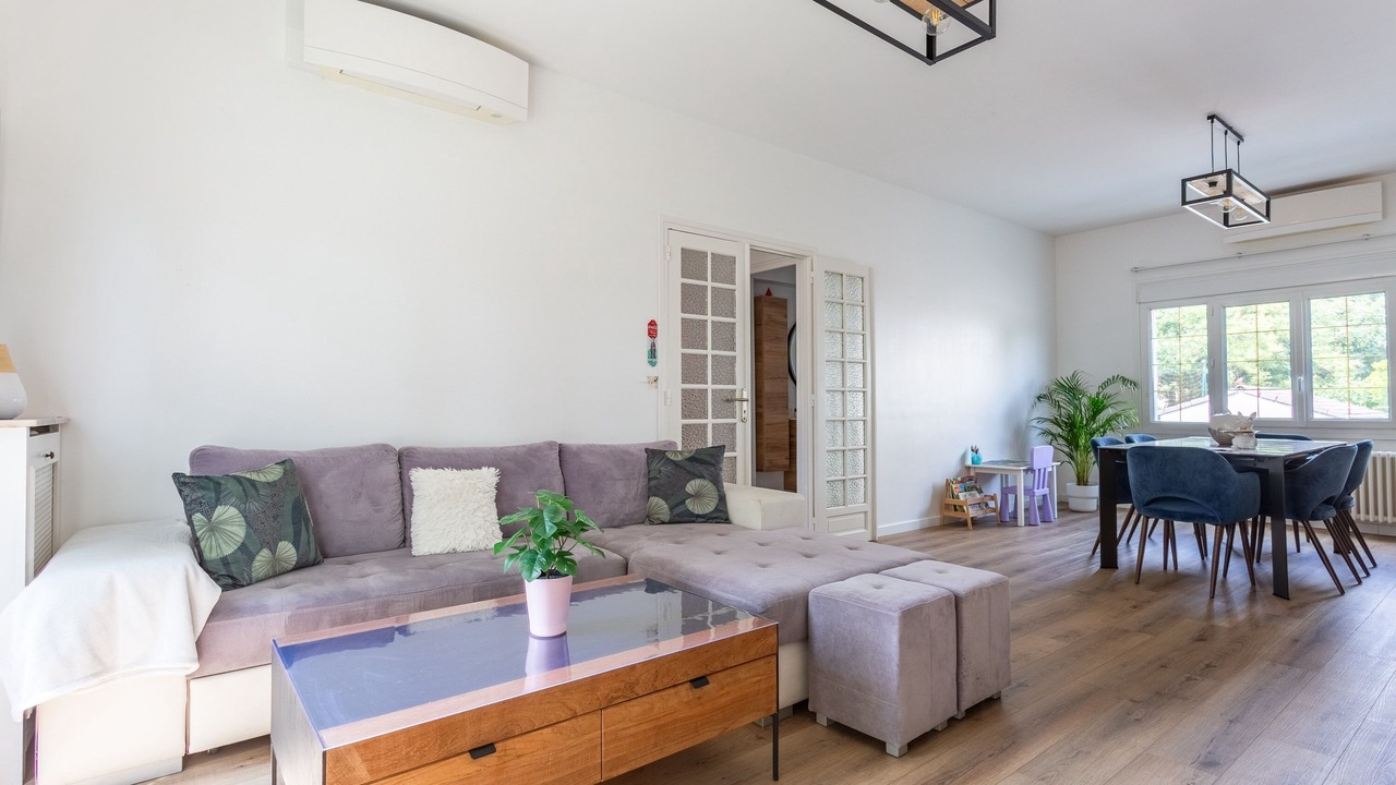 Photo of Livingroom in Villeneuve-le-Roi