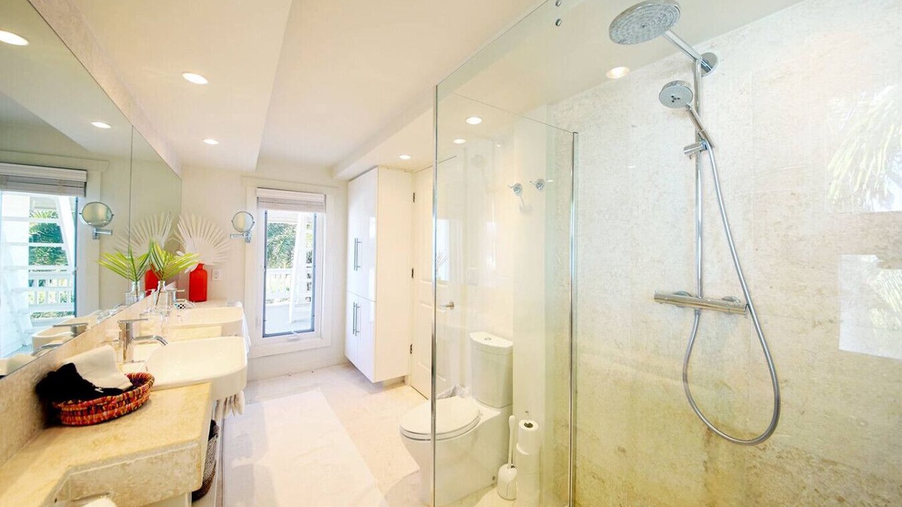 Photo of Bathroom in Governor's Harbour