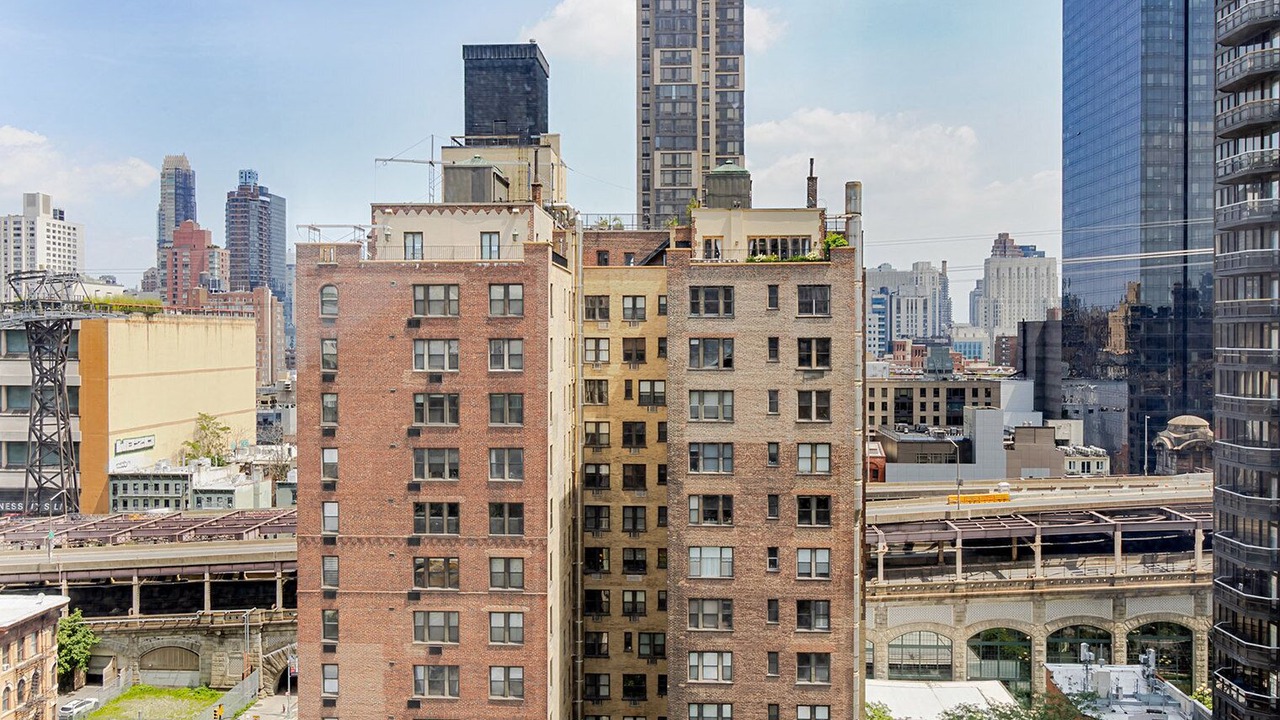 Photo of Others in Sutton Place