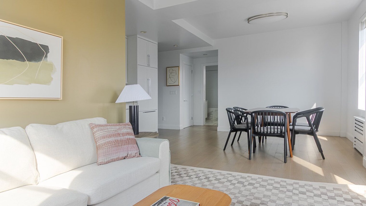 Photo of Livingroom in Bloomingdale