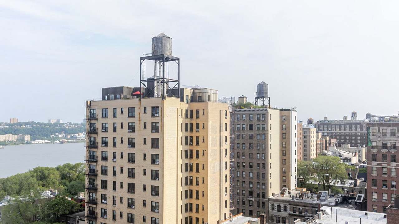 Photo of Outdoor in Bloomingdale