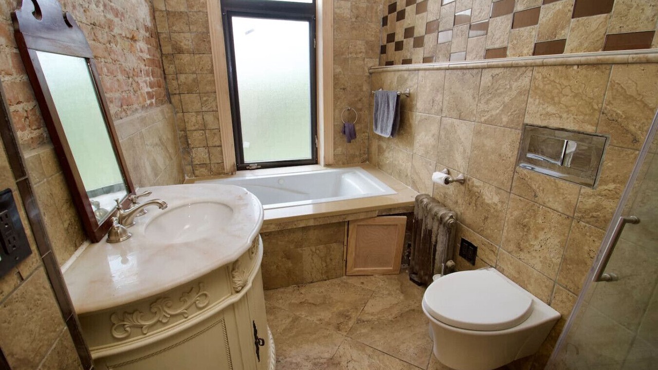Photo of Bathroom in Bedford-Stuyvesant