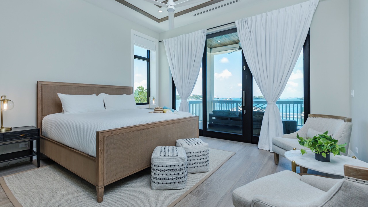 Photo of Bedroom in Staniel Cay