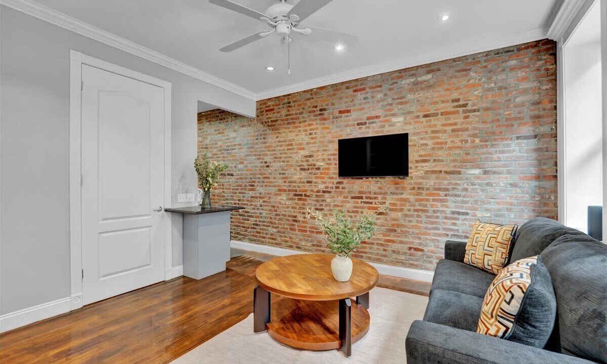Photo of Livingroom in Gramercy