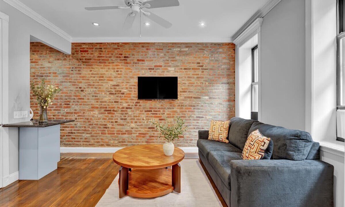 Photo of Livingroom in Gramercy