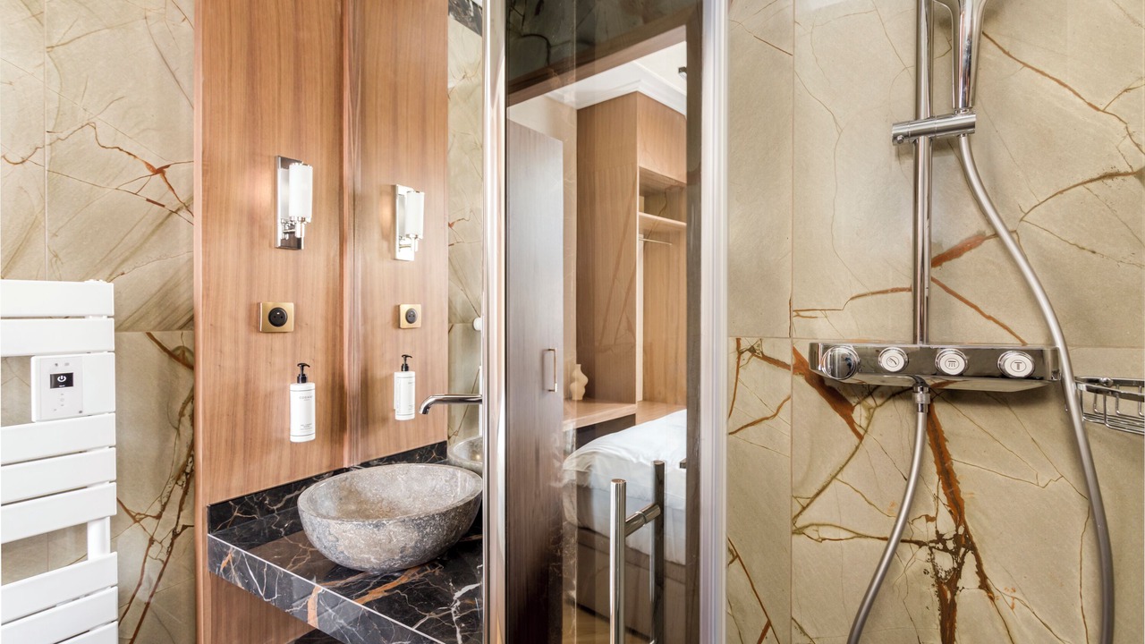 Photo of Bathroom in Grenelle