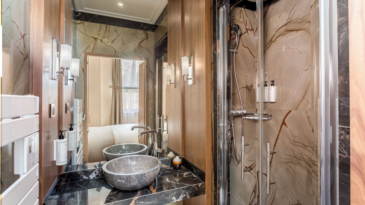 Photo of Bedroom in Grenelle