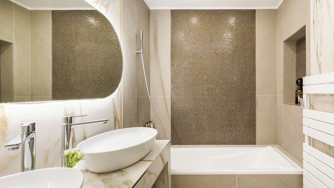 Photo of Bathroom in Quartier Saint-Ambroise