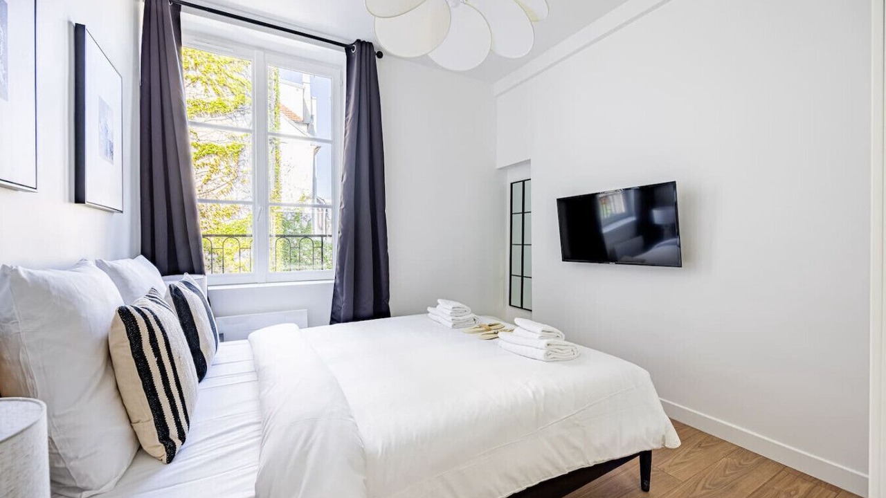 Photo of Bedroom in 5th Arrondissement