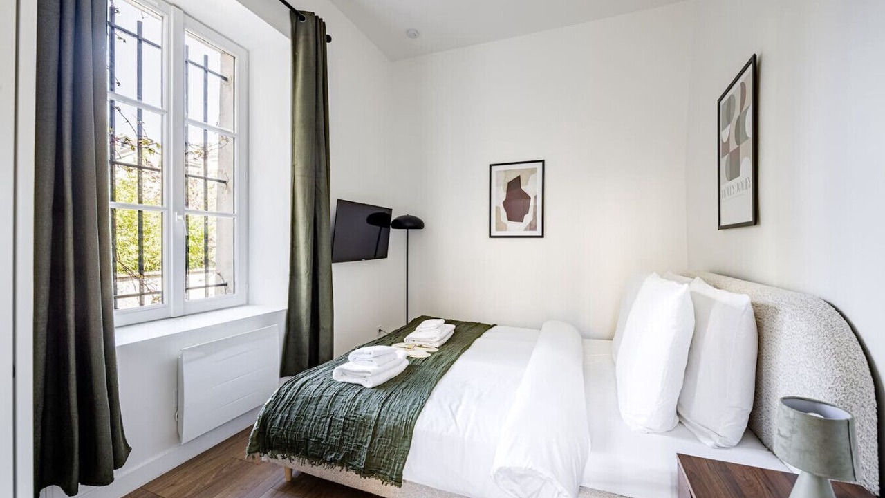 Photo of Bedroom in 5th Arrondissement
