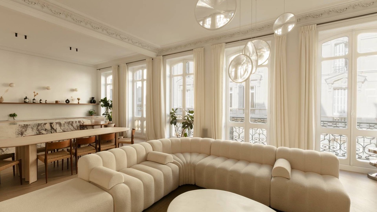 Photo of Livingroom in 9th Arrondissement