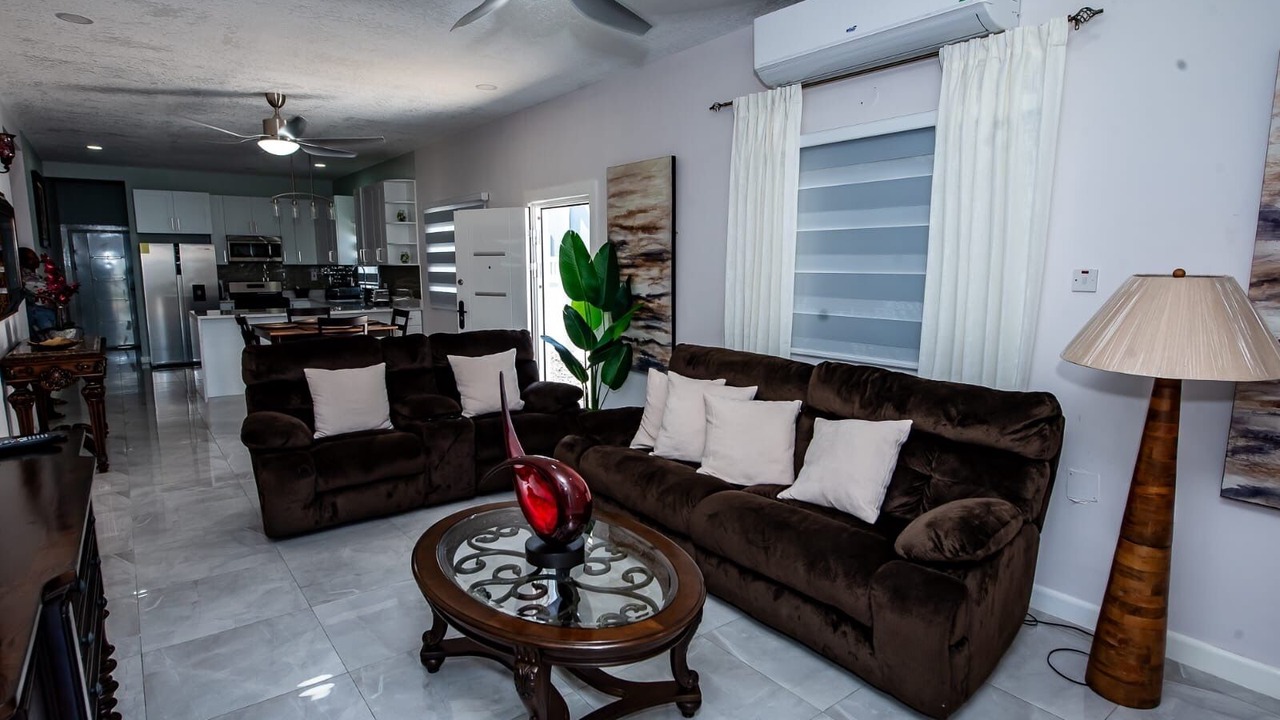 Photo of Livingroom in Portmore