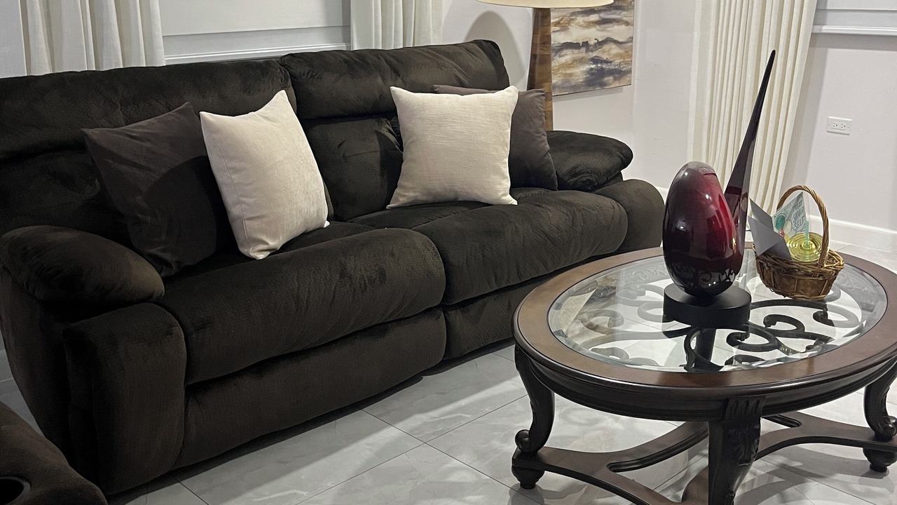 Photo of Livingroom in Portmore
