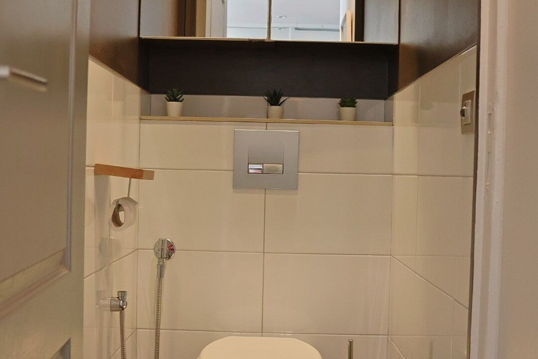 Photo of Bathroom in Villeneuve-Saint-Georges