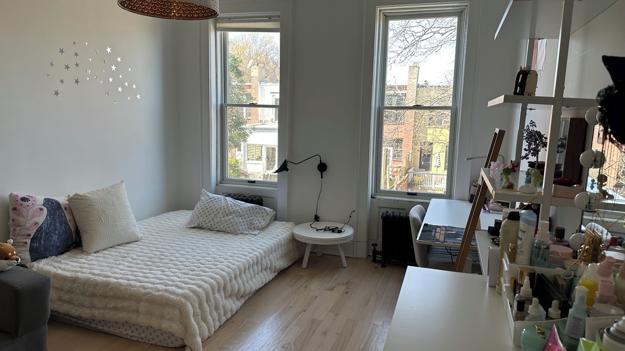 Photo of Bedroom in Prospect-Lefferts Gardens Historic District