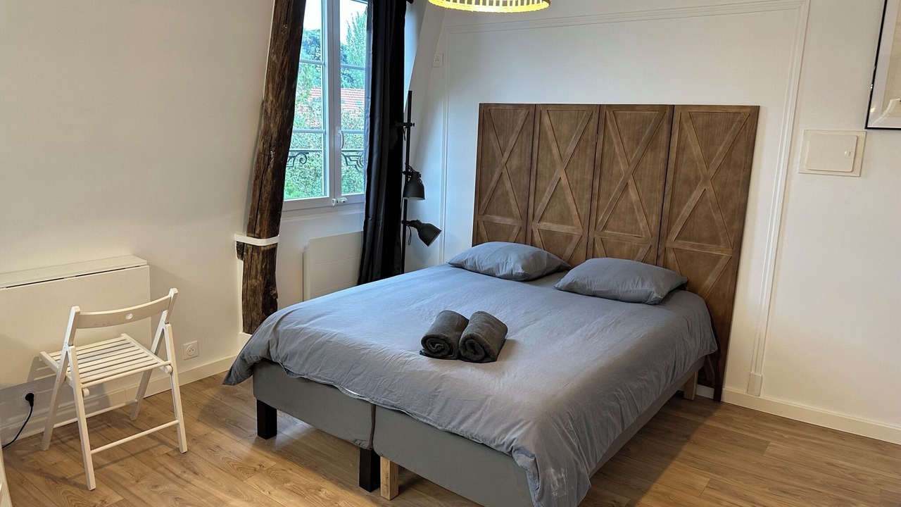 Photo of Bedroom in Sceaux
