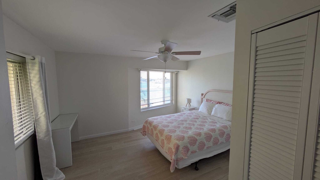 Photo of Bedroom in Paradise Island