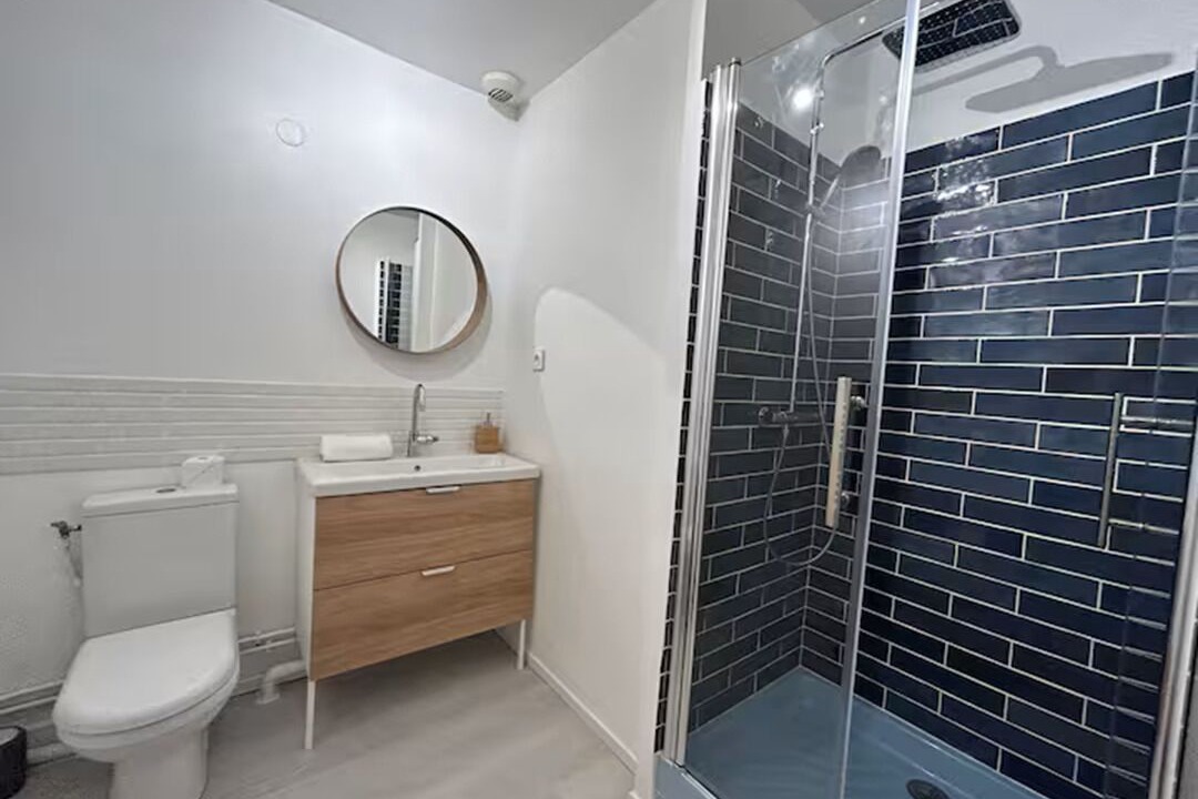 Photo of Bathroom in Petit-Ivry