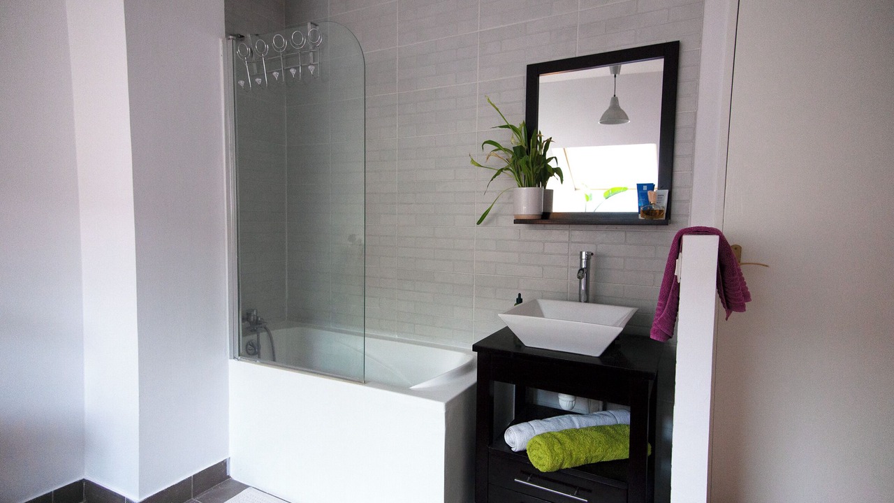 Photo of Bathroom in Petit-Ivry