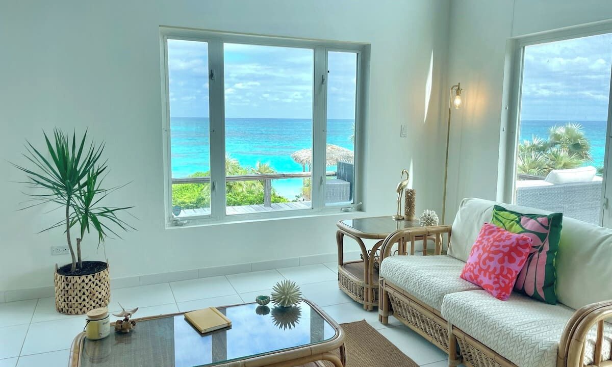 Photo of Livingroom in North Palmetto Point
