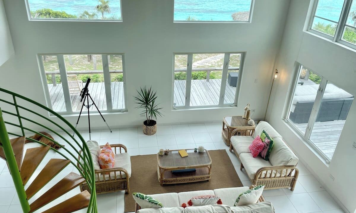 Photo of Livingroom in North Palmetto Point