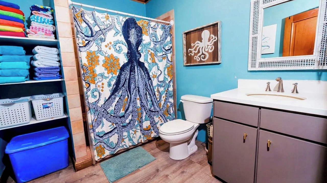 Photo of Bathroom in Spanish Wells