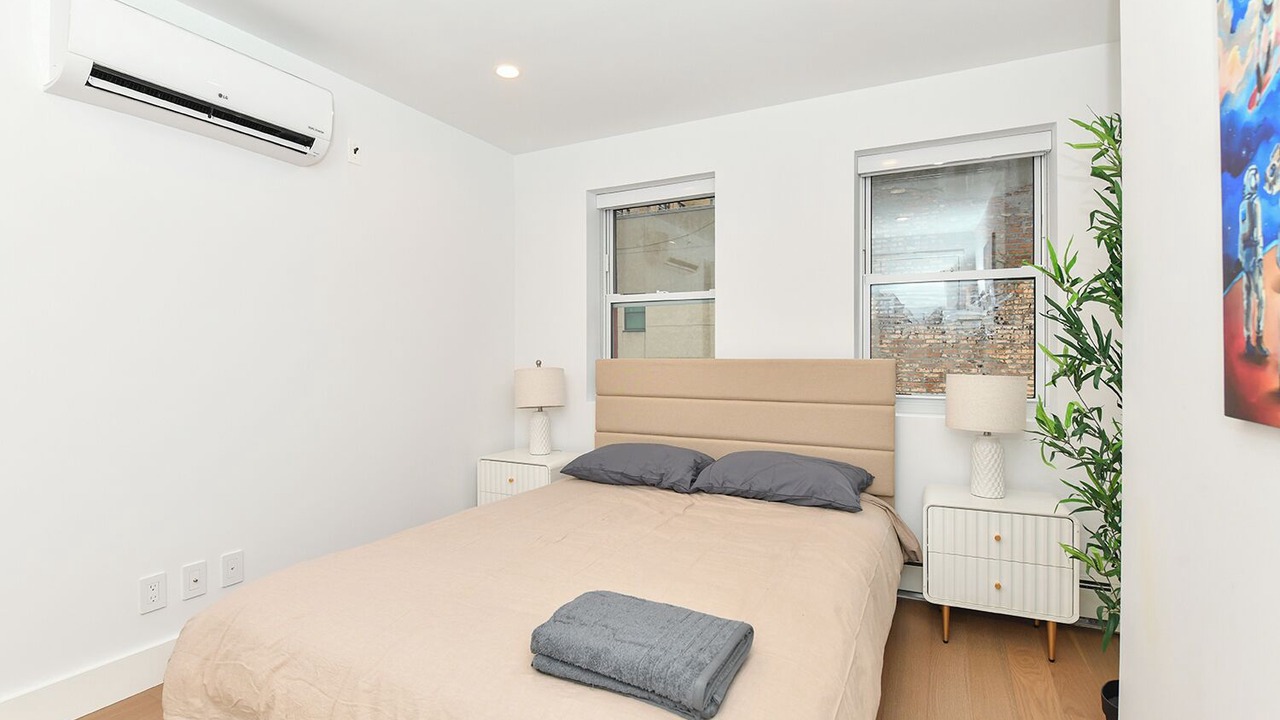 Photo of Bedroom in Turtle Bay